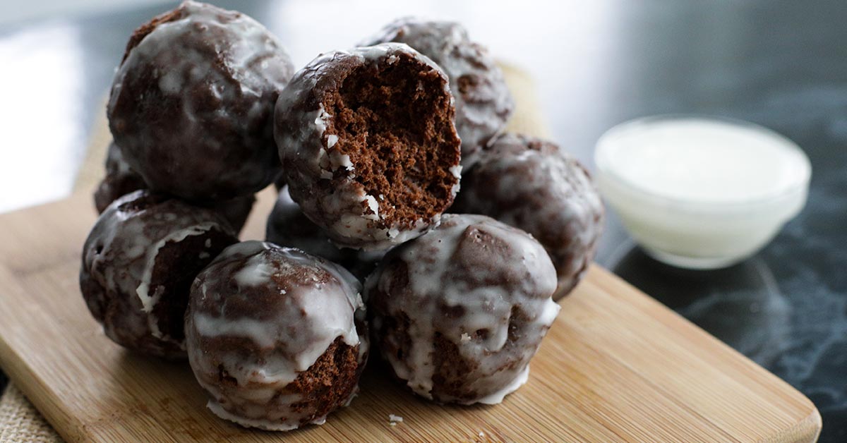 copycat-chocolate-iced-munchkins